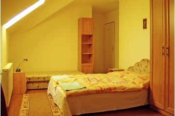 Węgry Privát Hernádszurdok, Zewnątrz